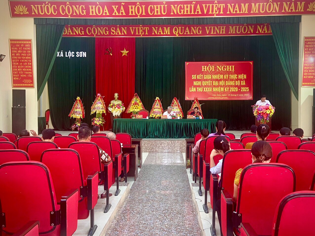 Đảng ủy xã Lộc Sơn tổ chức hội nghị sơ kết giữa nhiệm kỳ thực hiện Nghị quyết Đại hội Đảng bộ xã lần thứ XXXV, nhiệm kỳ 2020-2025